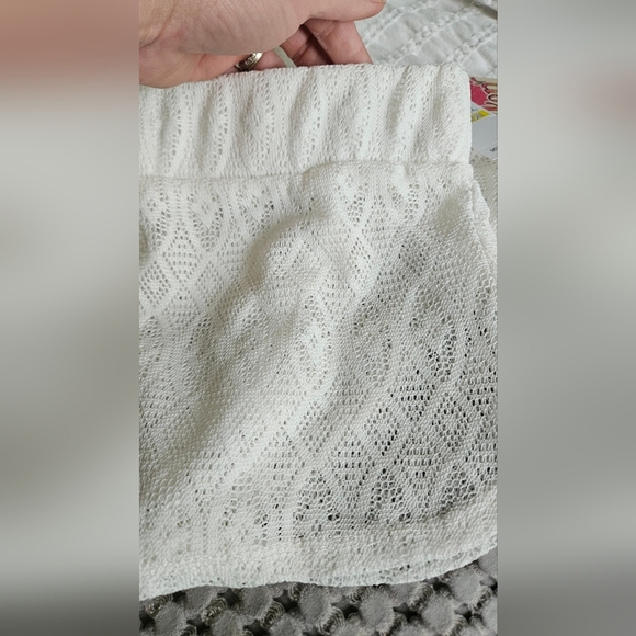 MIKEN SWIM Lace Shorts Swim Coverup In White. Size Med NWT - Picture 6 of 8